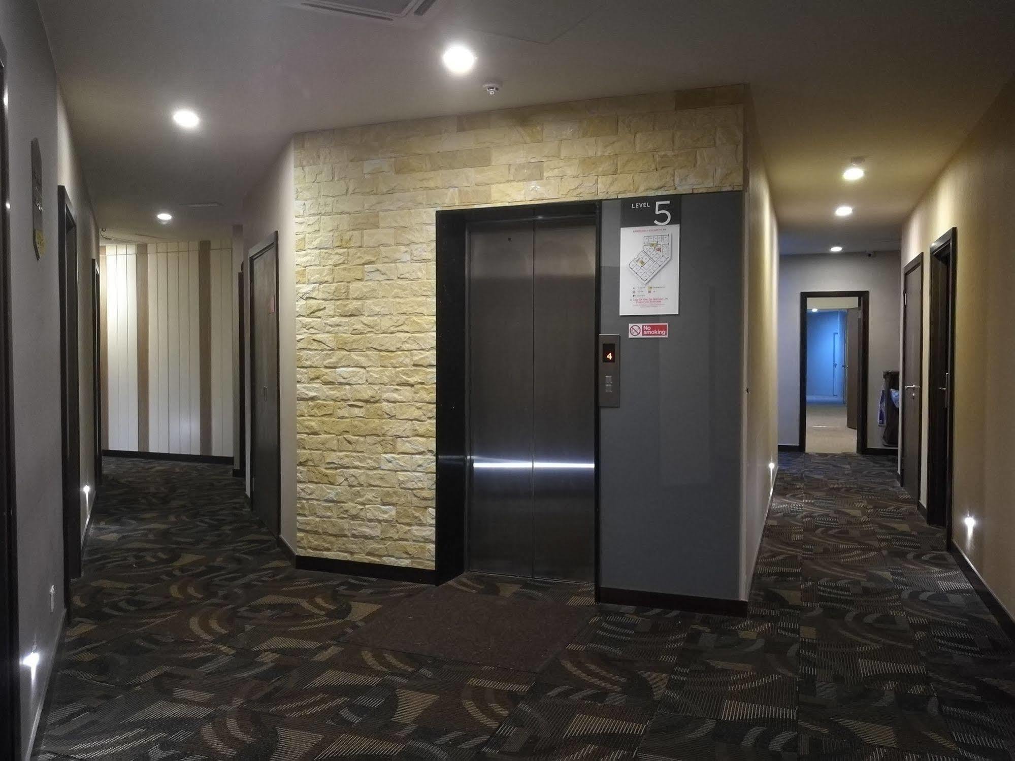 Memoire Hornbill Hotel Kuching Exterior foto