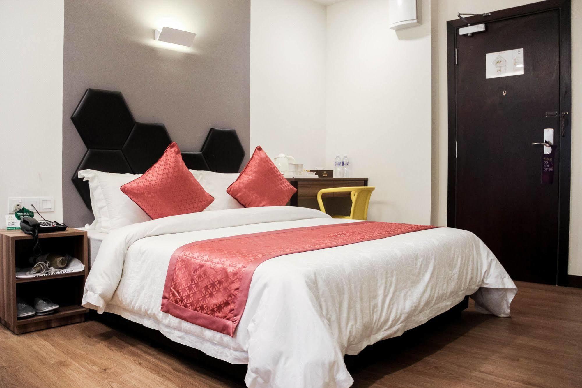 Memoire Hornbill Hotel Kuching Exterior foto